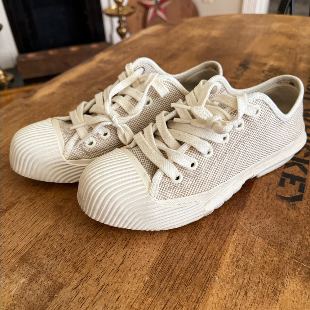 Tory Burch cream canvas lace up sneakers womens 8